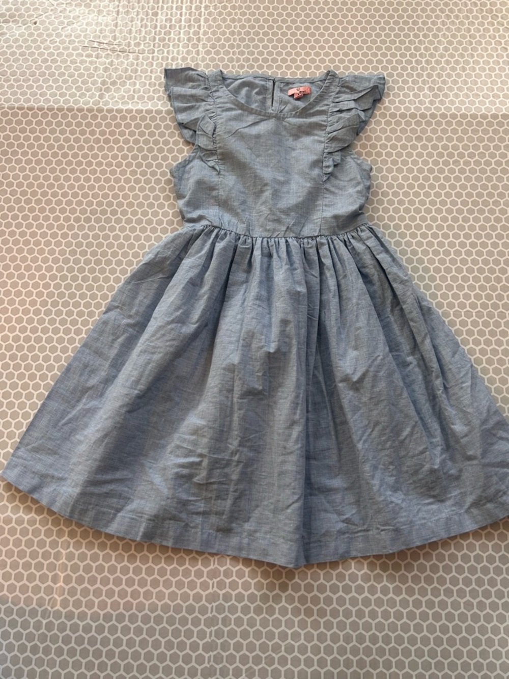 Victory Heart Light Blue Ruffled-Sleeve Girls' Dress. Size 8